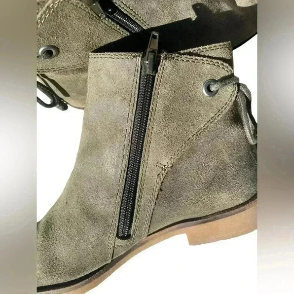 Lucky Brand women’s Gwenore suede ankle Bootie color dark moss powell sz 7.5 - Picture 8 of 8